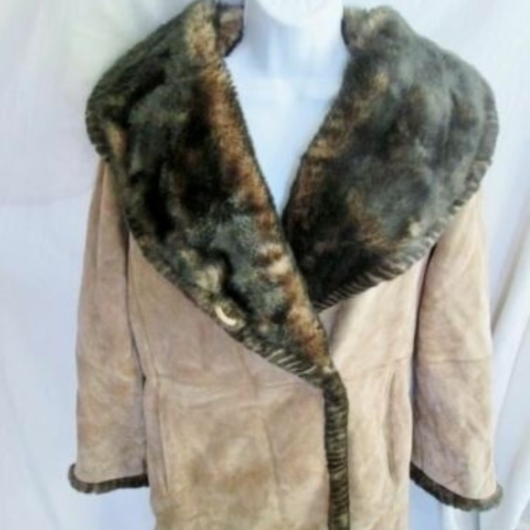 LNR Jackets & Blazers - LNR LA NOUVELLE RENAISSANCE FUR SUEDE coat